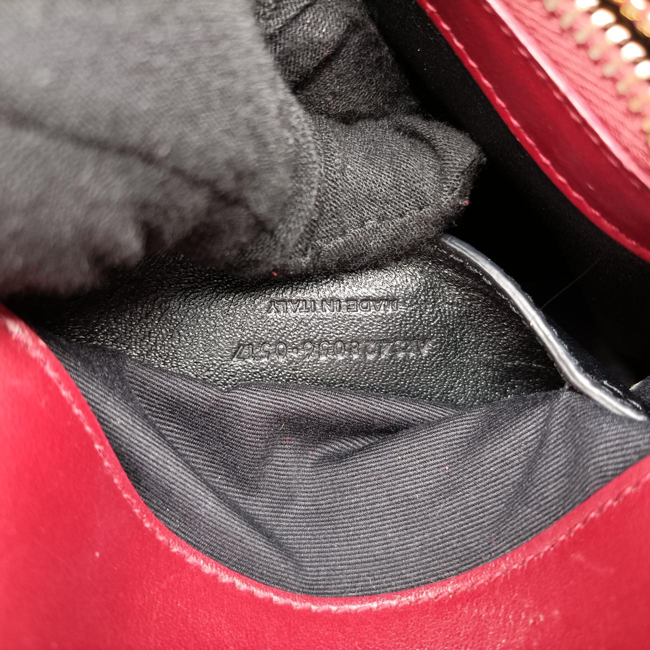 カレッジレッドスエード&レザー428056ARS428056.0517中古 カレッジレッドスエード&レザー428056ARS428056.0517中古