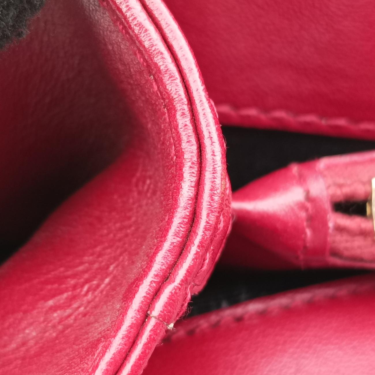 カレッジレッドスエード&レザー428056ARS428056.0517中古 カレッジレッドスエード&レザー428056ARS428056.0517中古