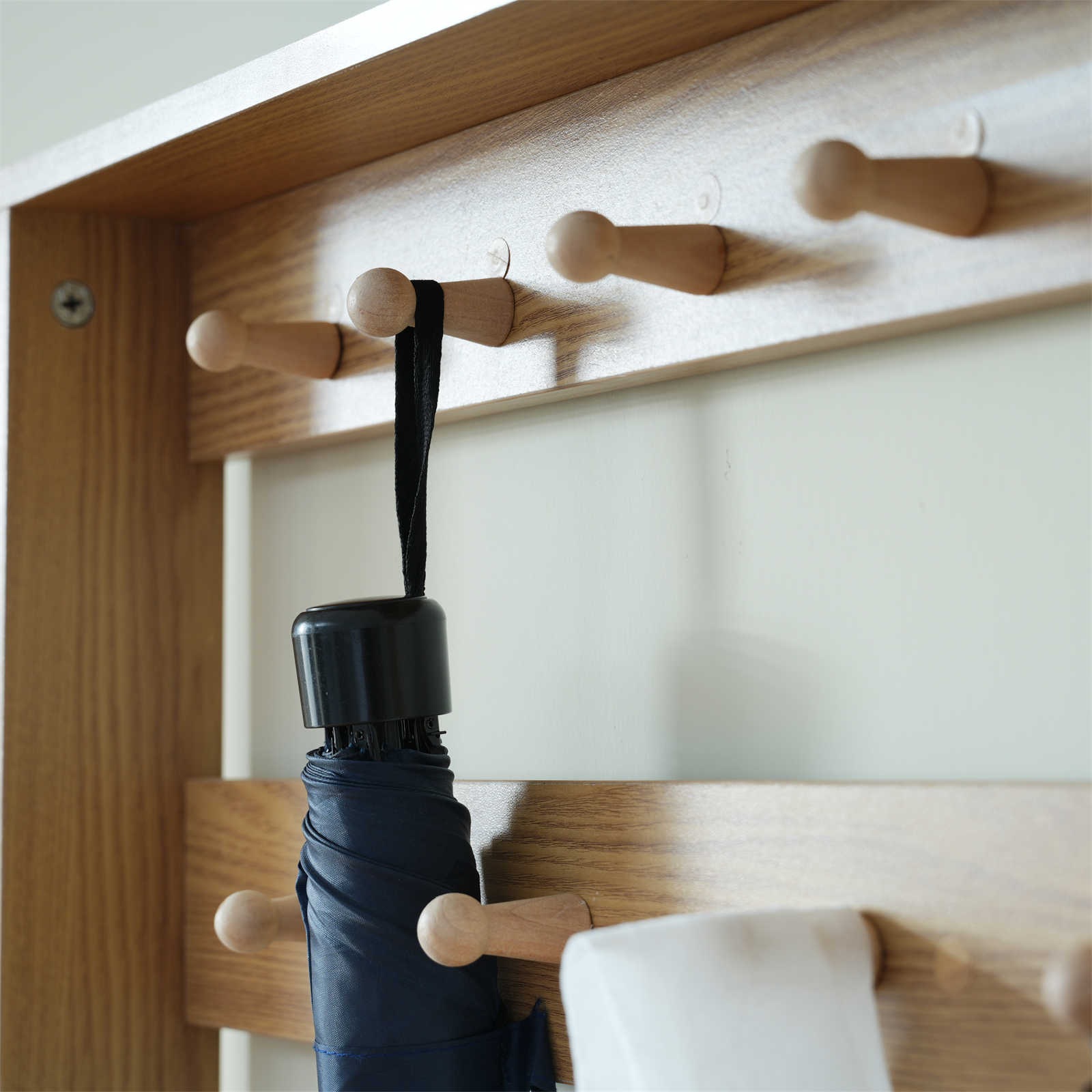 【日本国内出荷-3日で配達】2色 韓国版 シューズラック スリム 靴箱 下駄箱 薄型 3段 フック付き くつ箱 靴入れ 収納ラック エントランス 靴収納 消臭 靴収納棚 木製 おしゃれDJYC18 【日本国内出荷-3日で配達】2色 韓国版 シューズラック スリム 靴箱 下駄箱 薄型 3段 フック付き くつ箱 靴入れ 収納ラック エントランス 靴収納 消臭 靴収納棚 木製 おしゃれDJYC18