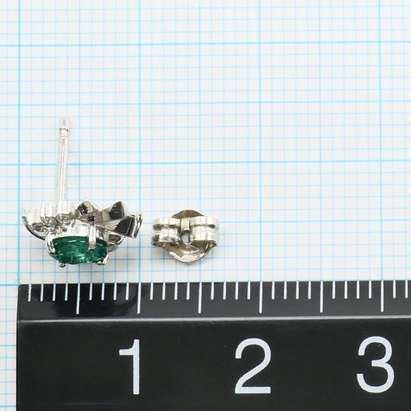 PT900 プラチナ ピアス エメラルド 0.30 0.31 ダイヤ 0.05 ×2 中古 PT900 プラチナ ピアス エメラルド 0.30 0.31 ダイヤ 0.05 ×2 中古