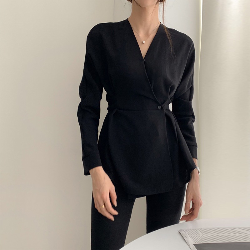 ウエストシェイプ ペプラム調 トップス ブラウス ミディアム丈 長袖 襟なし Vネック カシュクール ウエストマーク バックリボン バックシャン バックコンシャス 切り替えデザイン ハイウエスト