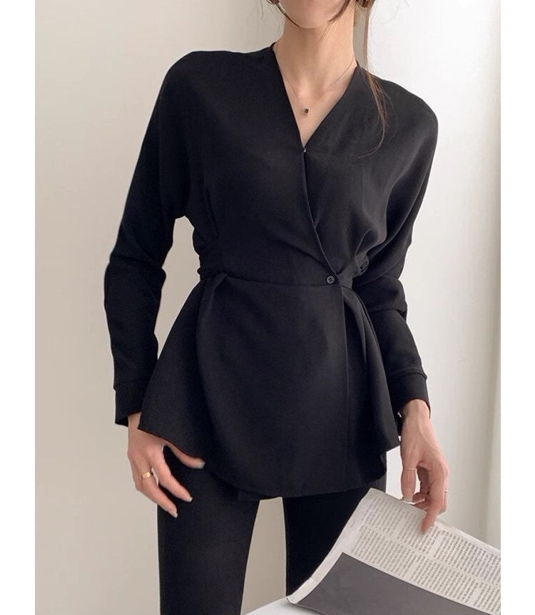 ウエストシェイプ ペプラム調 トップス ブラウス ミディアム丈 長袖 襟なし Vネック カシュクール ウエストマーク バックリボン バックシャン バックコンシャス 切り替えデザイン ハイウエスト