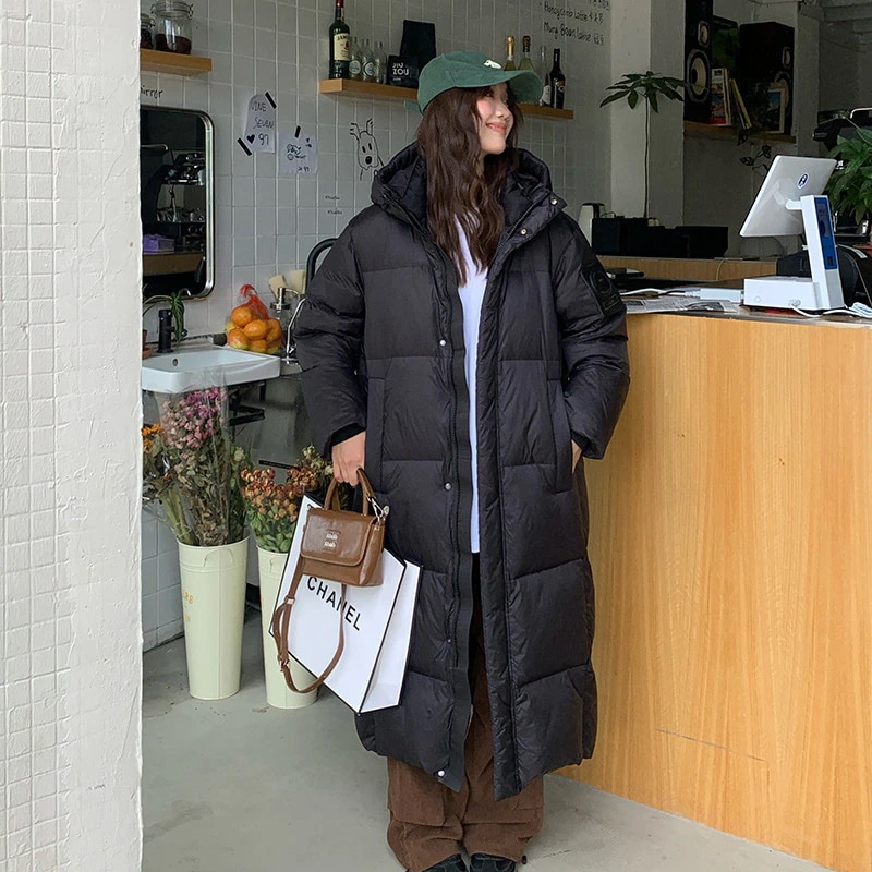 黒金無洗ダウン綿服女性の長い膝コート2024冬の新型厚手保温ゆるい綿服女性