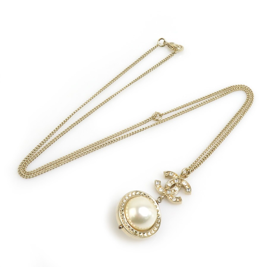 シャネル CHANEL ネックレス ココマーク メタル/フェイクパール ゴールド/オフホワイト レディース e59728g シャネル CHANEL ネックレス ココマーク メタル/フェイクパール ゴールド/オフホワイト レディース e59728g