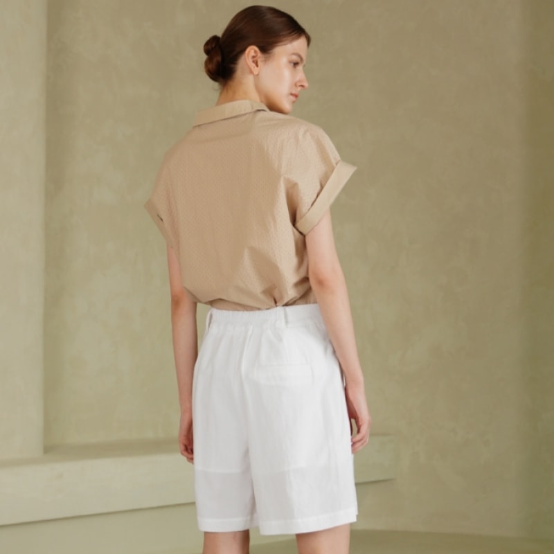 ACUD パンチングディテールシャツブラウス_ベージュ ACUD パンチングディテールシャツブラウス_ベージュ