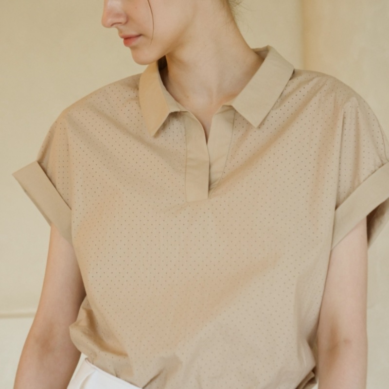 ACUD パンチングディテールシャツブラウス_ベージュ ACUD パンチングディテールシャツブラウス_ベージュ