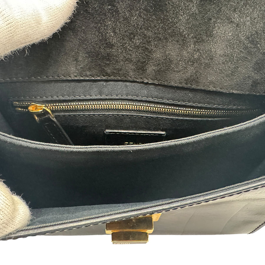 フェンディ FENDI ショルダーバッグ Claudia Bag Mini Vernice パテントレザー ブラック ゴールド レディース z1796