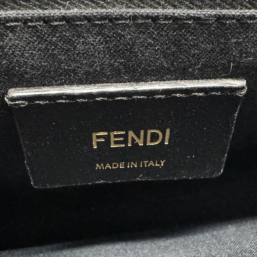 フェンディ FENDI ショルダーバッグ Claudia Bag Mini Vernice パテントレザー ブラック ゴールド レディース z1796