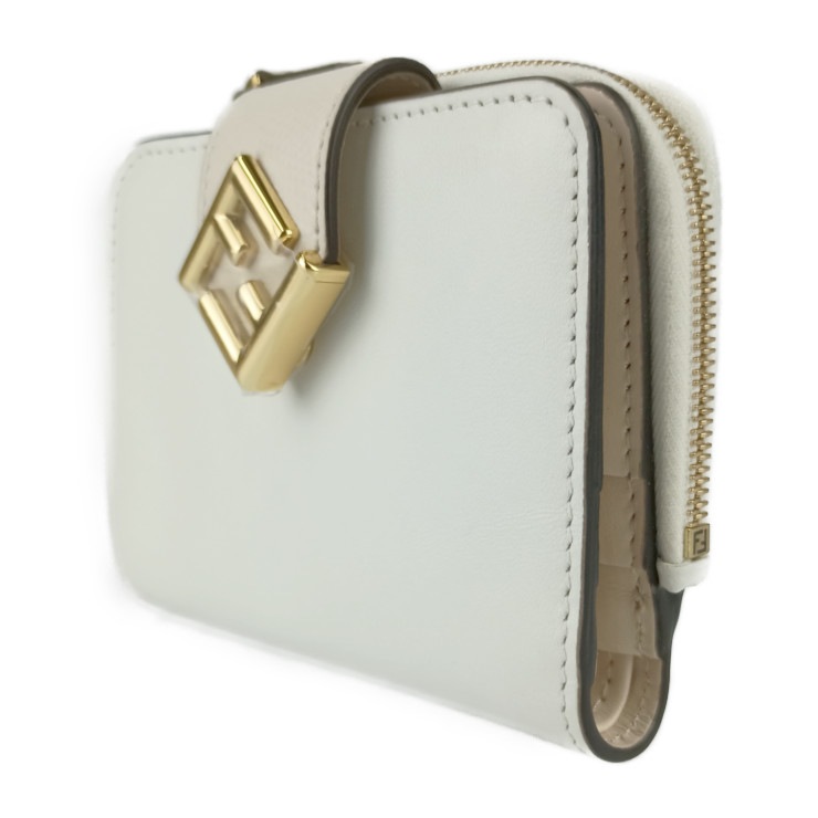 新古未使用展示品 FENDI フェンディ 二つ折り財布 FF ダイヤモンド スモールウォレット 8M0490 ホワイト系 ライトピンクベージュ系 ゴールド金具 カーフレザー【本物保証】