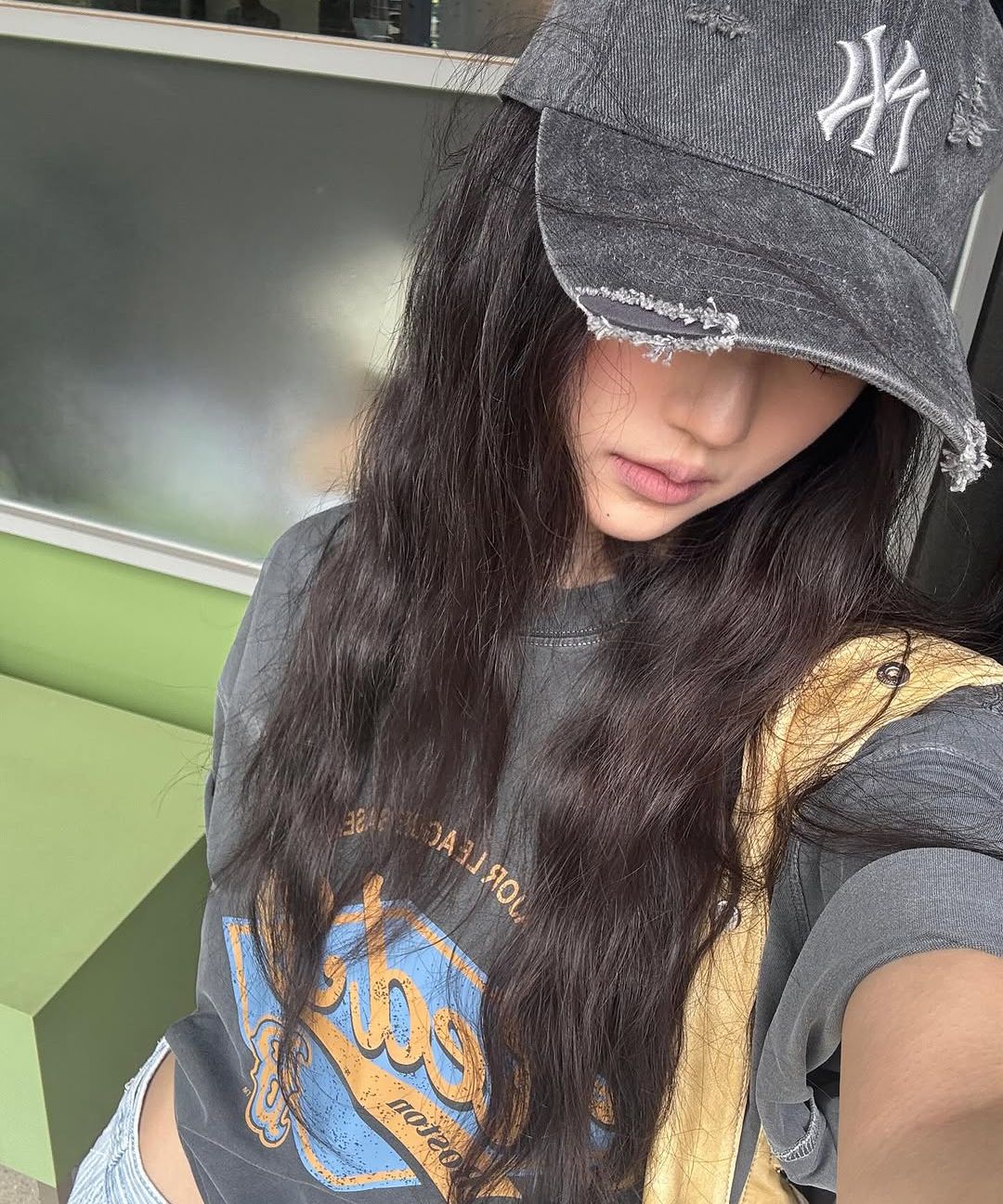 aespa カリナ 着用 韓国限定販売 男女共用 バーシティ ビンテージ ウォッシング グラフィック メガ オーバーフィット 半袖 Tシャツ LA [4カラー]