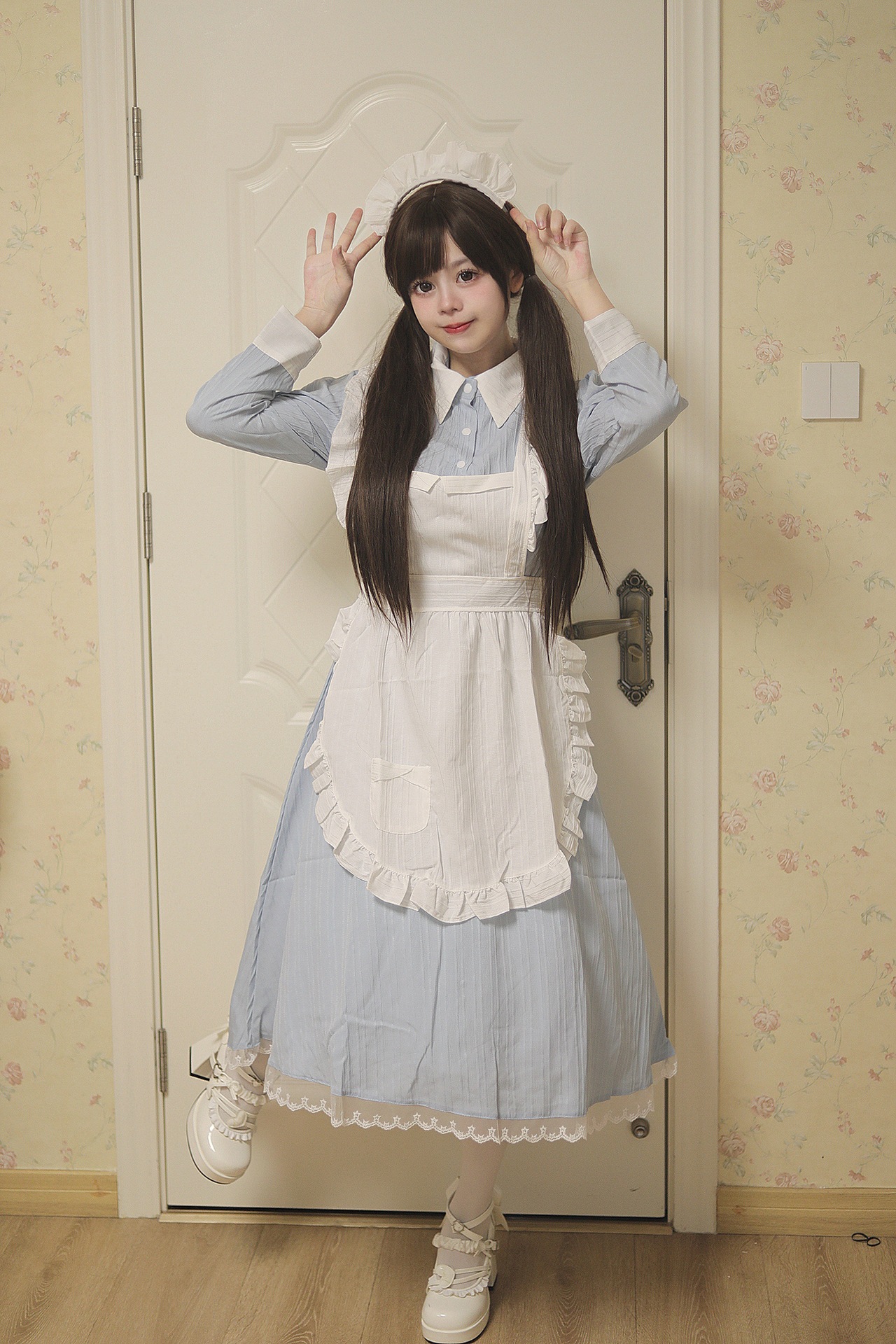 オリジナルの新しいスタイルの毎日の伝統的な英国のメイドのロングスカートのメイド服女装コスプレ日本の制服 オリジナルの新しいスタイルの毎日の伝統的な英国のメイドのロングスカートのメイド服女装コスプレ日本の制服