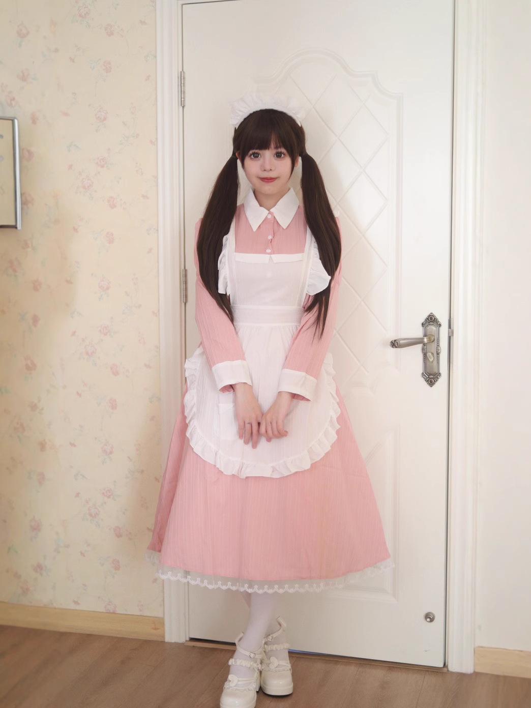オリジナルの新しいスタイルの毎日の伝統的な英国のメイドのロングスカートのメイド服女装コスプレ日本の制服 オリジナルの新しいスタイルの毎日の伝統的な英国のメイドのロングスカートのメイド服女装コスプレ日本の制服