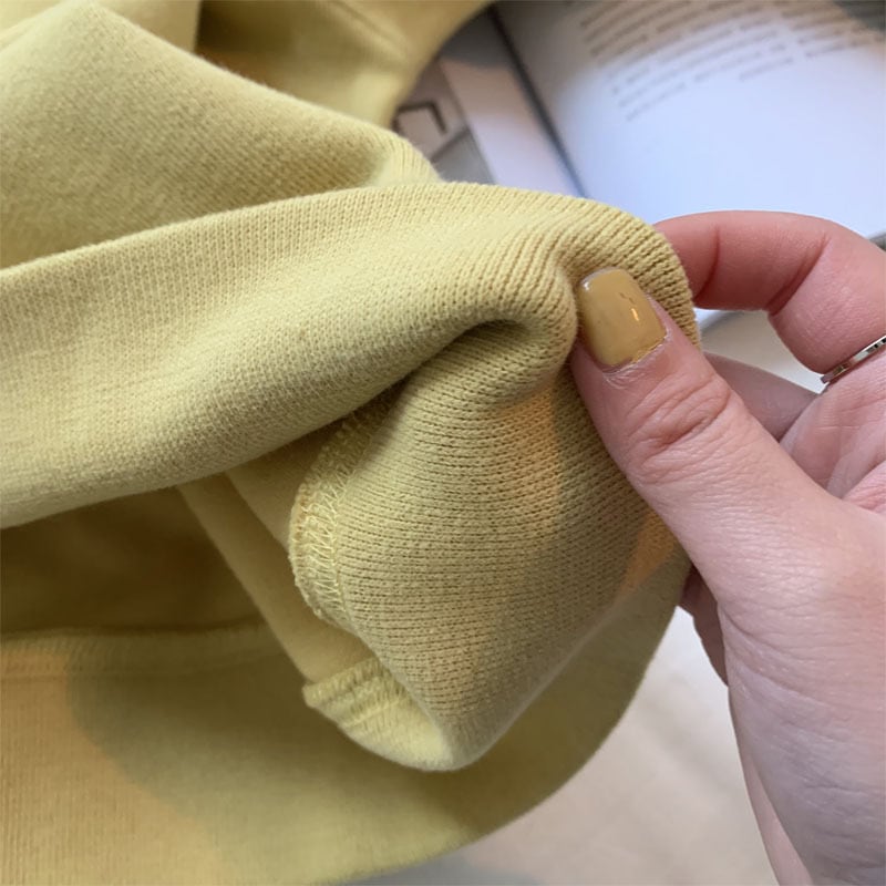 オーバーサイズ 胸ロゴ バックジグザグ模様 ワンポイント トップス スウェット プルオーバー トレーナー ミディアム丈 長袖 ドロップショルダー 襟なし クルーネック シンプル カジュアル おしゃれ オーバーサイズ 胸ロゴ バックジグザグ模様 ワンポイント トップス スウェット プルオーバー トレーナー ミディアム丈 長袖 ドロップショルダー 襟なし クルーネック シンプル カジュアル おしゃれ