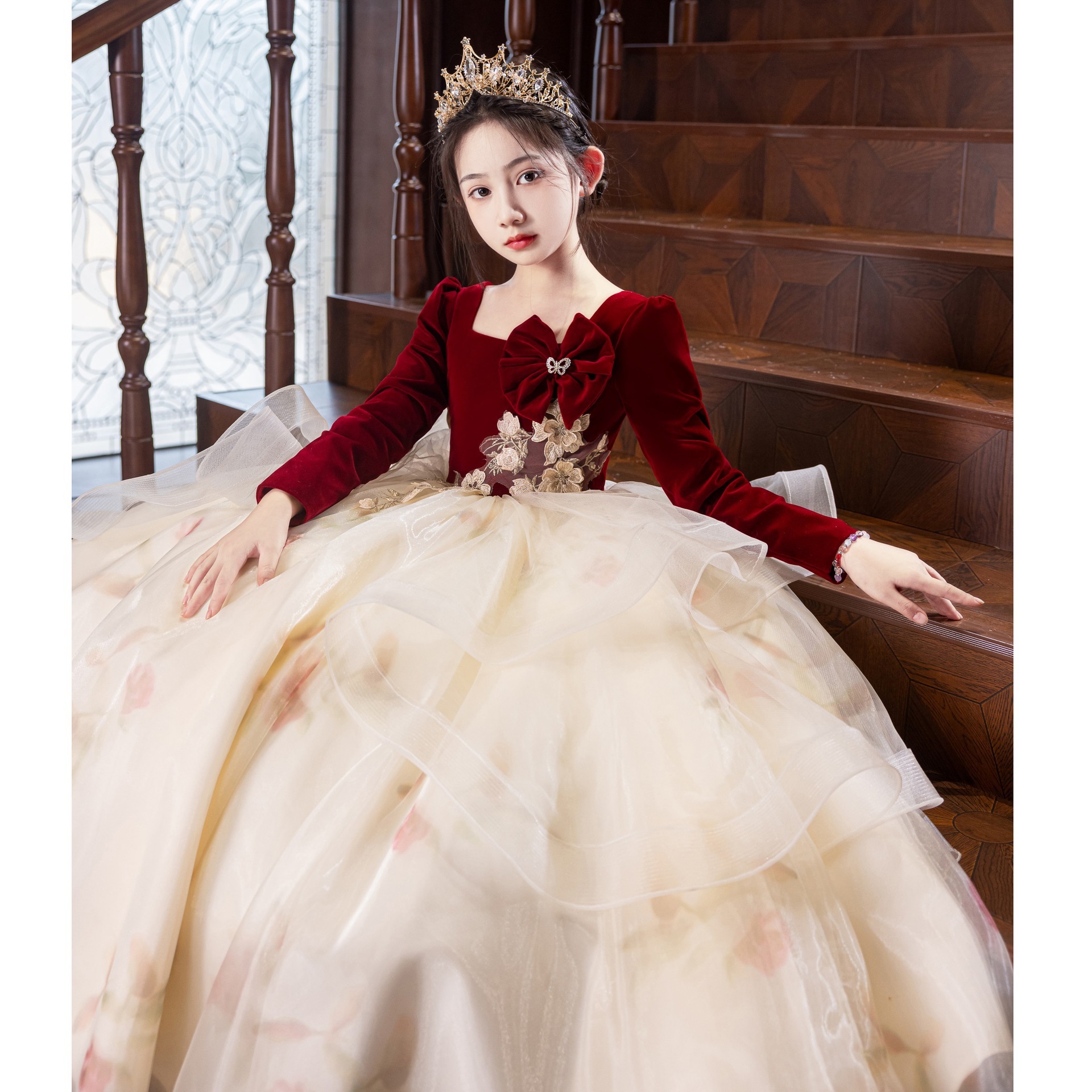 【2枚購入で 3oo円OFF】レッドガールドレススプリングチルドレンパフォーマンスホストバースデープリンセスドレスはファッショナブル 【2枚購入で 3oo円OFF】レッドガールドレススプリングチルドレンパフォーマンスホストバースデープリンセスドレスはファッショナブル