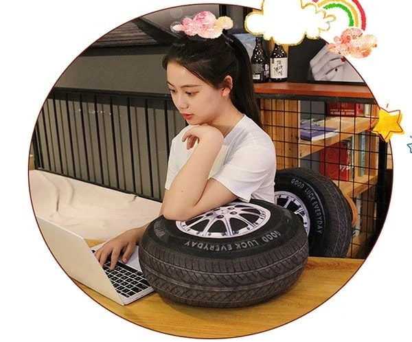 癒しグッズ 抱き枕 タイヤ柄 クリスマス 誕生日 おもちゃ 40c かわいい PP綿 贈り物 肌触りいい 彼氏に 柔らか プレゼント 椅子 ギフト インテリア おもしろ クッション 座布団 癒しグッズ 抱き枕 タイヤ柄 クリスマス 誕生日 おもちゃ 40c かわいい PP綿 贈り物 肌触りいい 彼氏に 柔らか プレゼント 椅子 ギフト インテリア おもしろ クッション 座布団