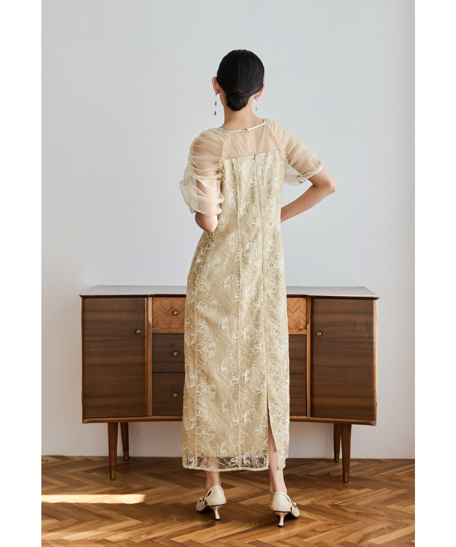 刺繍レースギャザースリーブドレス パーティードレス 結婚式 花柄 レース チュール シアー フレア フェミニン 可愛い お呼ばれ パーティー 二次会 披露宴 謝恩会 成人式 同窓会 卒業式