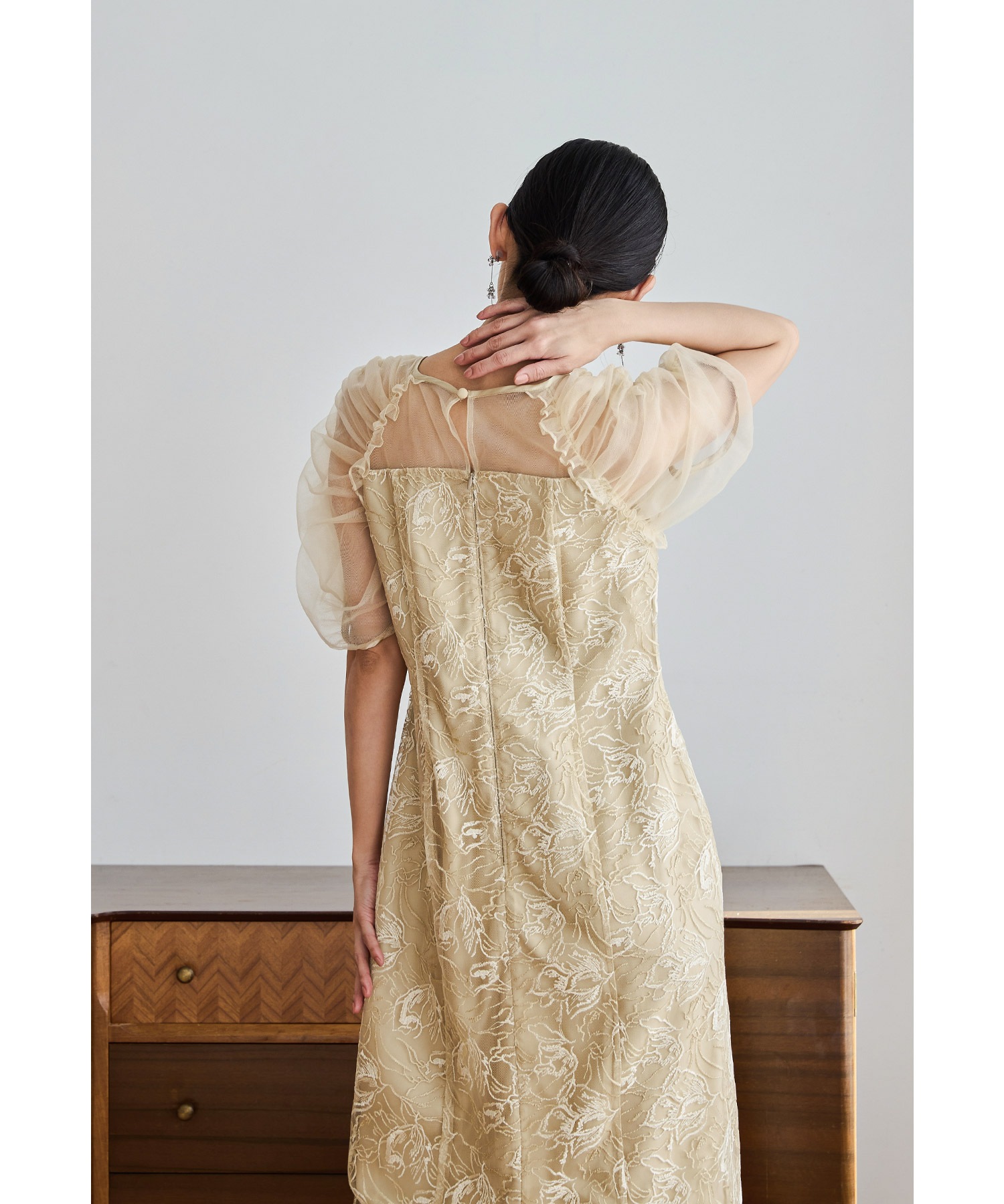 刺繍レースギャザースリーブドレス パーティードレス 結婚式 花柄 レース チュール シアー フレア フェミニン 可愛い お呼ばれ パーティー 二次会 披露宴 謝恩会 成人式 同窓会 卒業式