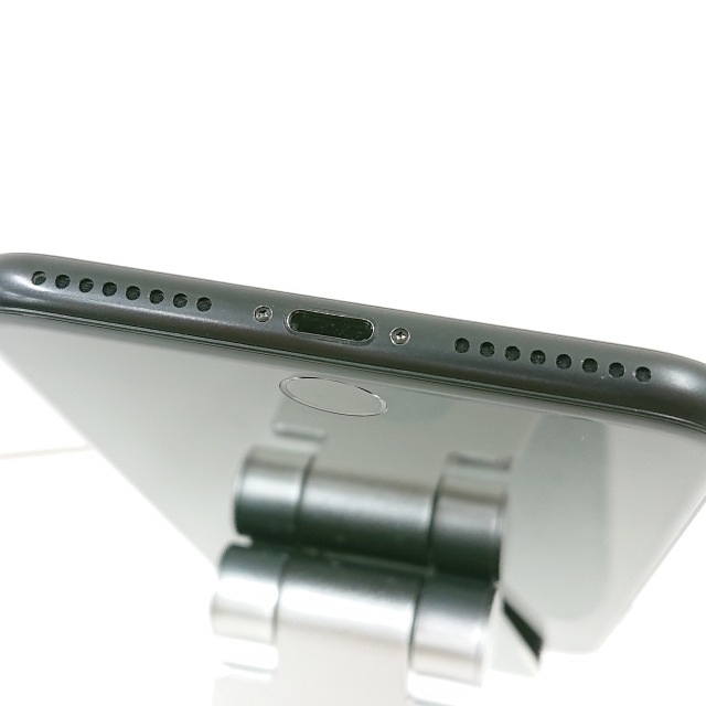 iPhone7 Plus 32GB au ブラック 送料無料 本体 c02045 【中古】 iPhone7 Plus 32GB au ブラック 送料無料 本体 c02045 【中古】