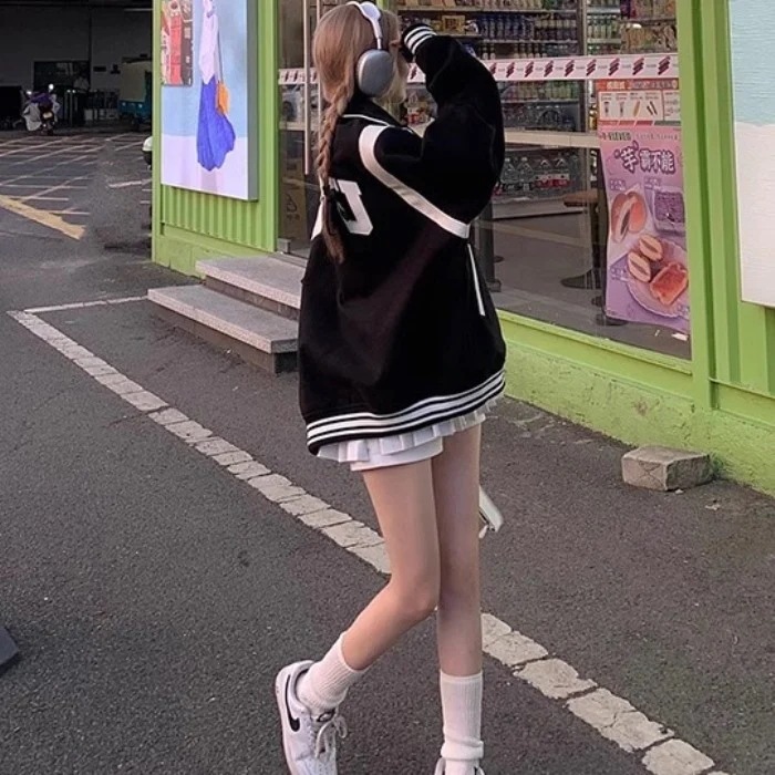 スタジャン レディース 韓国 ファッション モノトーン アメカジ 男女兼用 バックロゴ バイカラー バックシャン おしゃれ オーバーサイズ スタジャン レディース 韓国 ファッション モノトーン アメカジ 男女兼用 バックロゴ バイカラー バックシャン おしゃれ オーバーサイズ