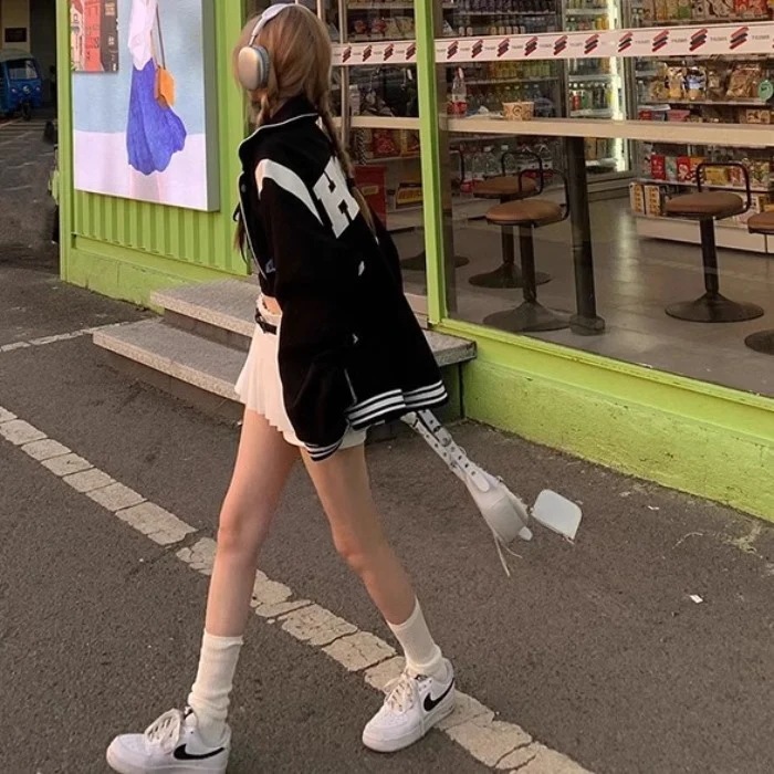 スタジャン レディース 韓国 ファッション モノトーン アメカジ 男女兼用 バックロゴ バイカラー バックシャン おしゃれ オーバーサイズ スタジャン レディース 韓国 ファッション モノトーン アメカジ 男女兼用 バックロゴ バイカラー バックシャン おしゃれ オーバーサイズ