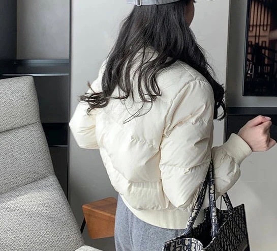 【急速出荷!】ショート丈が脚長効果でスタイルアップ！スタンドネック ショート丈 コート ジャケット クロップド 中綿コート ジャンパー パデッドジャケット パデッドコート クロップドブルゾン