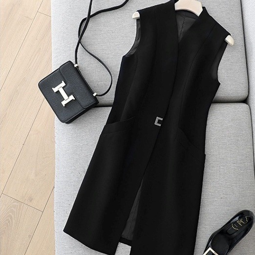 トップス ベスト ロングベスト 袖なし Vネック ウエストベルト かわいい 大人可愛い きれいめ シンプル カジュアル 上品 おしゃれ かっこいい 大人女子 こなれ感 個性的 主役級 存在感 キュート