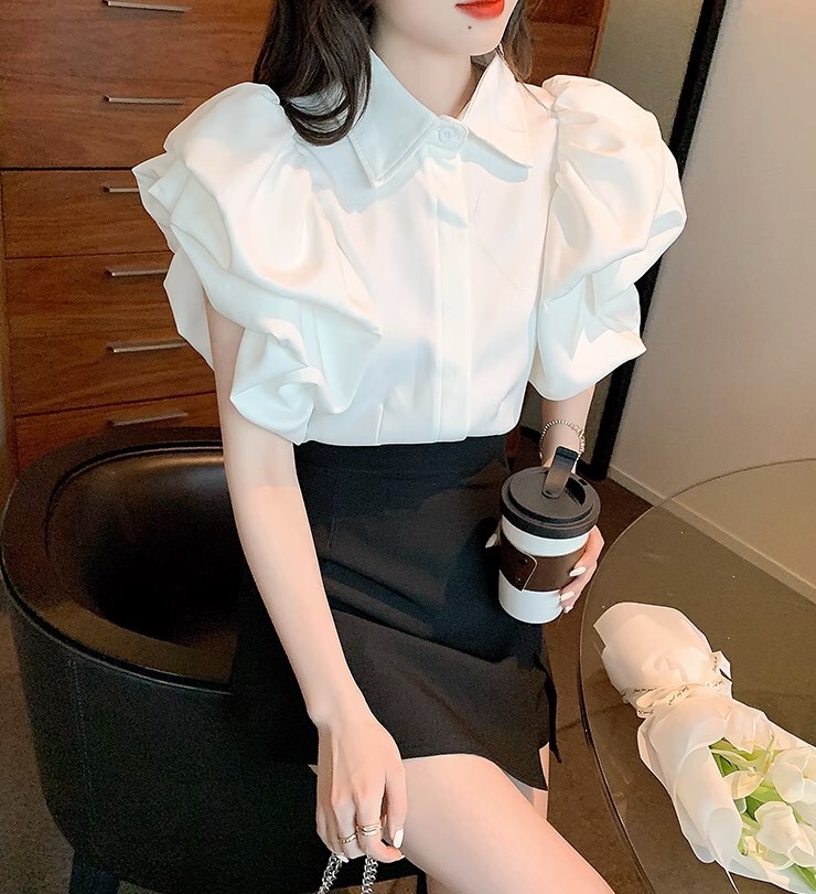 トップス ブラウス 白トップス 袖あり 半袖 パフスリーブ 襟付き レギュラーカラー ふわふわ 前開き かわいい 大人可愛い 大人 上品 おしゃれ お洒落 大人女子 こなれ感 ラブリー キュート トップス ブラウス 白トップス 袖あり 半袖 パフスリーブ 襟付き レギュラーカラー ふわふわ 前開き かわいい 大人可愛い 大人 上品 おしゃれ お洒落 大人女子 こなれ感 ラブリー キュート