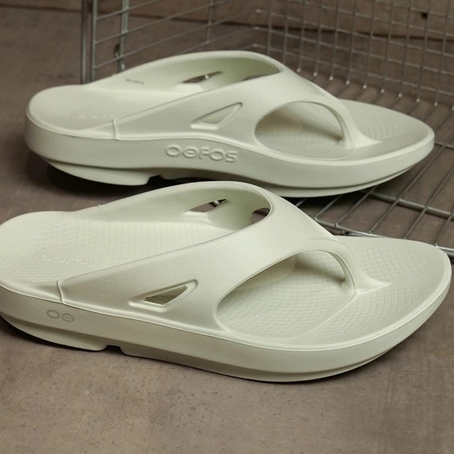リカバリーサンダル ウーオリジナル [2000010141242] OOriginal メンズレディース 靴 疲労回復サンダル ビーチサンダル トングサンダル Cosmic-Gray