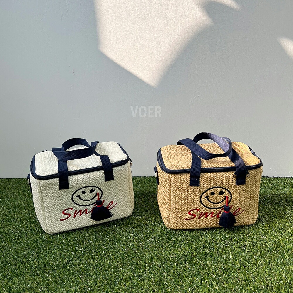 [メガ割りSALE]ストラップ付スマイル保冷バッグ・p397840