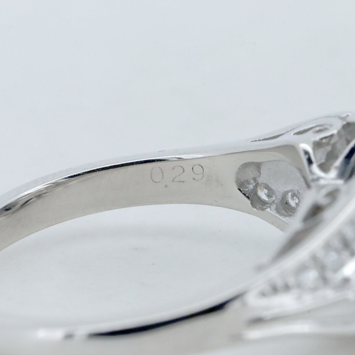 オーロラ ピーコック ブラック パール ダイヤモンド リング 指輪 10.1ミリ 0.29ct 14号 Pt900(プラチナ) 質屋出品 オーロラ ピーコック ブラック パール ダイヤモンド リング 指輪 10.1ミリ 0.29ct 14号 Pt900(プラチナ) 質屋出品