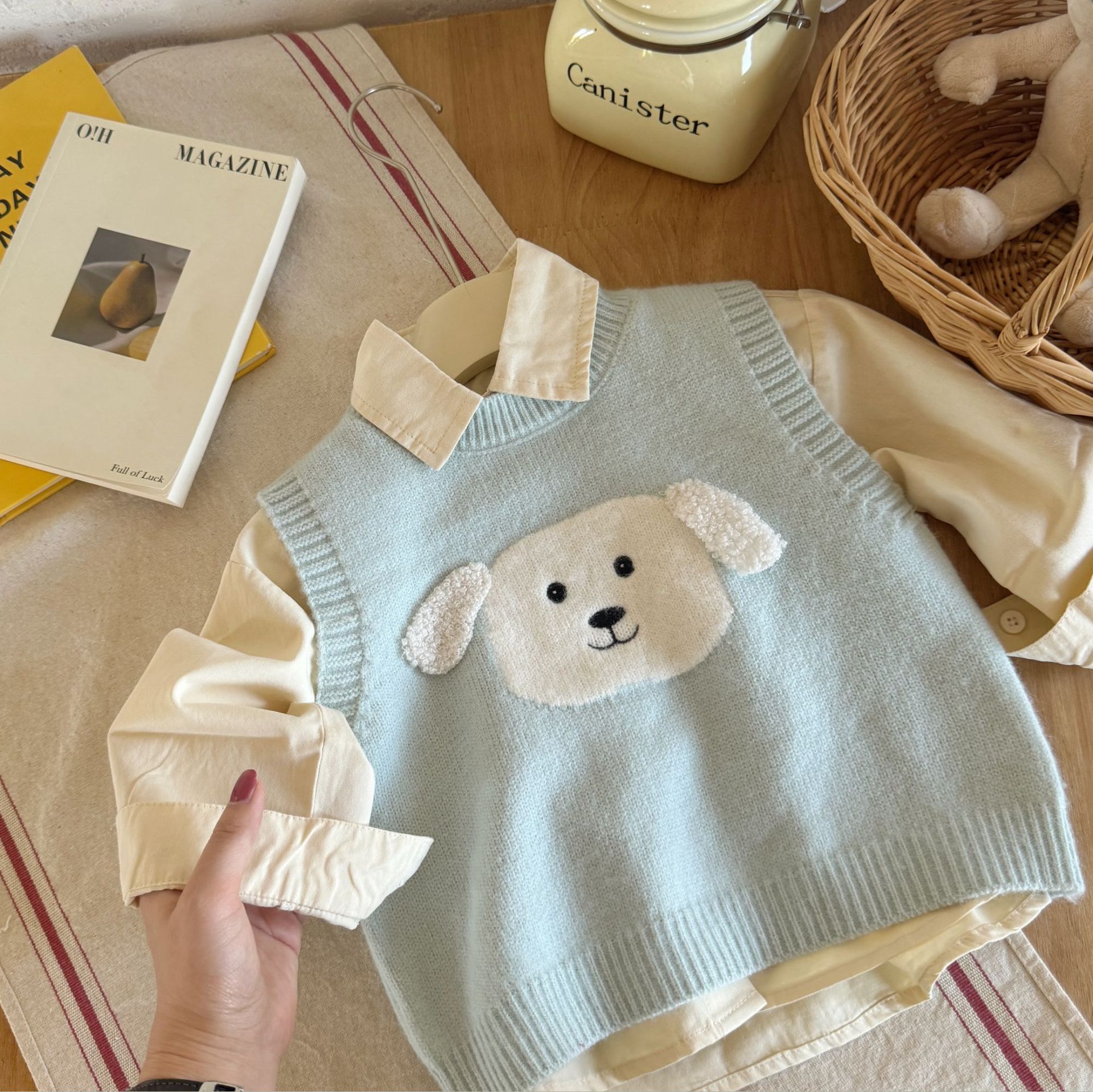 2024秋冬新作子供セーター 男の子 女の子 シンプルニットベスト ベビー服