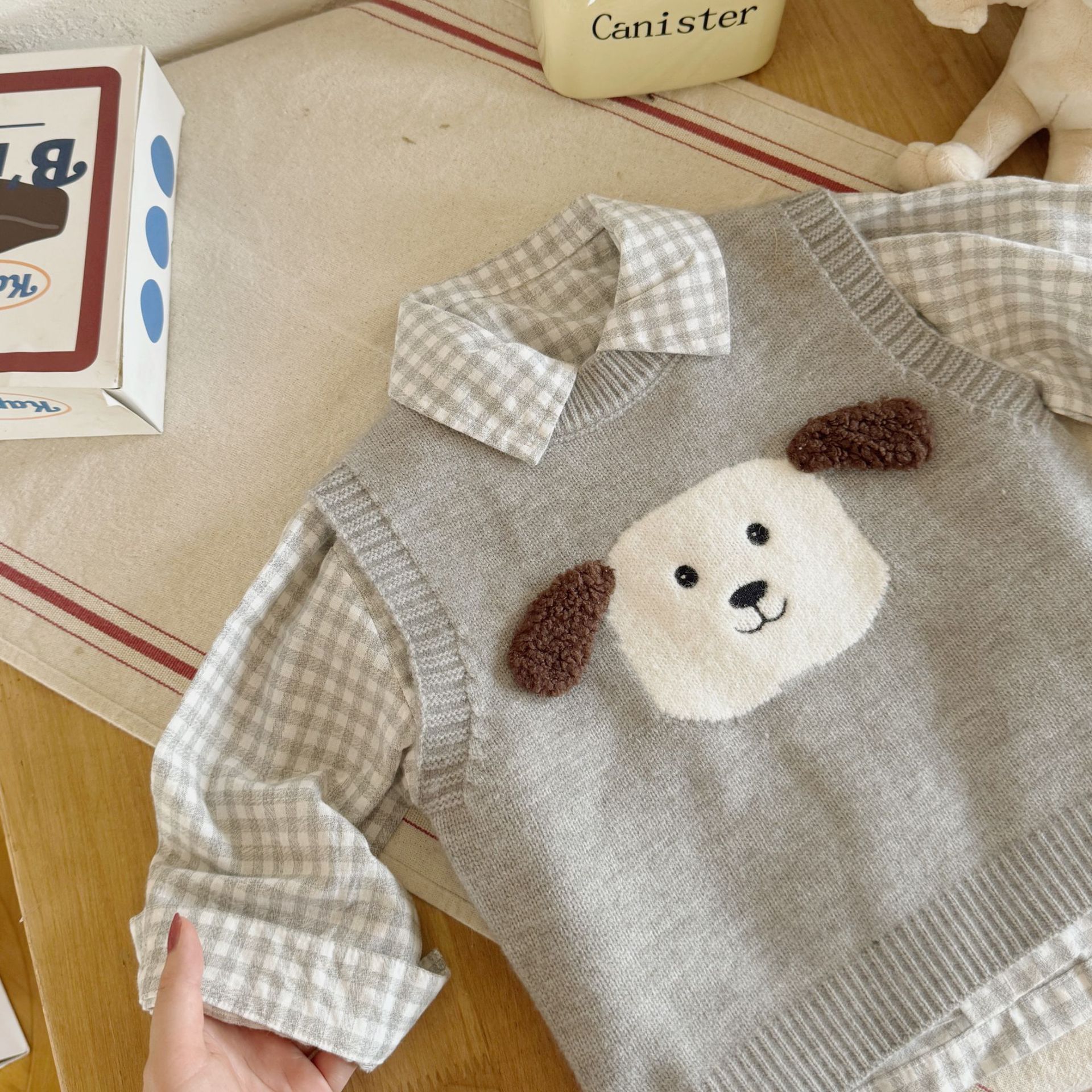 2024秋冬新作子供セーター 男の子 女の子 シンプルニットベスト ベビー服