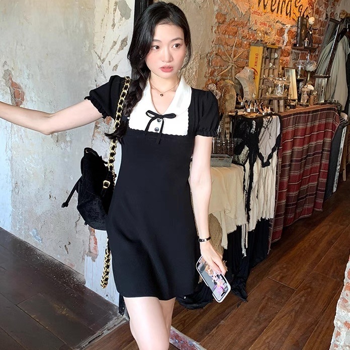 レディース ワンピース ミニ ショート 半袖 パフスリーブ Vネック 襟付き 丸襟 りぼんタイ Aライン 切り替え ドッキング フェミニン ボタン 配色 かわいい 大人可愛い シンプル 上品 おしゃれ