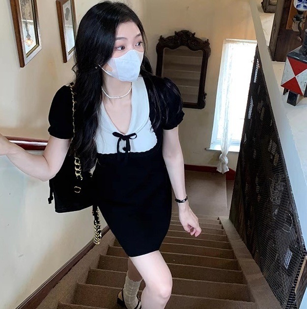 レディース ワンピース ミニ ショート 半袖 パフスリーブ Vネック 襟付き 丸襟 りぼんタイ Aライン 切り替え ドッキング フェミニン ボタン 配色 かわいい 大人可愛い シンプル 上品 おしゃれ