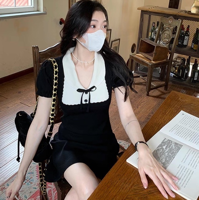 レディース ワンピース ミニ ショート 半袖 パフスリーブ Vネック 襟付き 丸襟 りぼんタイ Aライン 切り替え ドッキング フェミニン ボタン 配色 かわいい 大人可愛い シンプル 上品 おしゃれ