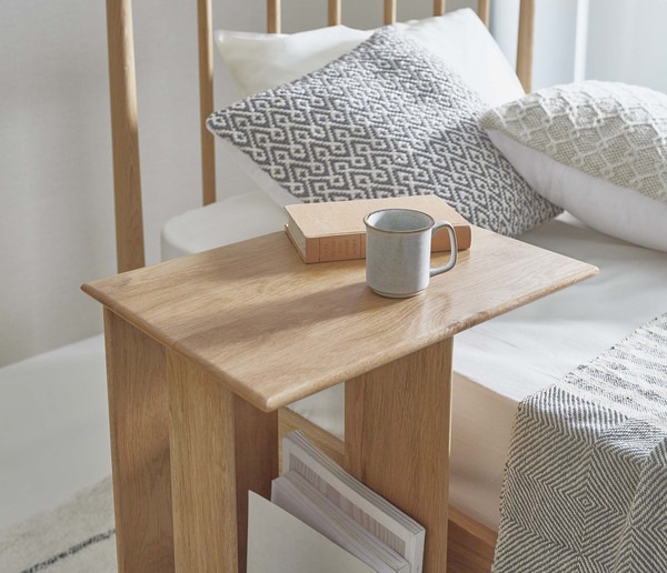 サイドテーブル MTK-301NA 木製サイドテーブル ナイトテーブル オーク 無垢材 ナチュラル 天然木 おしゃれ 北欧 モダン シンプル 収納 マガジンラック 寝室 ソファサイド ベッドサイド サイドテーブル MTK-301NA 木製サイドテーブル ナイトテーブル オーク 無垢材 ナチュラル 天然木 おしゃれ 北欧 モダン シンプル 収納 マガジンラック 寝室 ソファサイド ベッドサイド