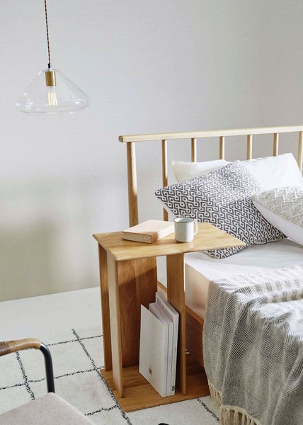 サイドテーブル MTK-301NA 木製サイドテーブル ナイトテーブル オーク 無垢材 ナチュラル 天然木 おしゃれ 北欧 モダン シンプル 収納 マガジンラック 寝室 ソファサイド ベッドサイド サイドテーブル MTK-301NA 木製サイドテーブル ナイトテーブル オーク 無垢材 ナチュラル 天然木 おしゃれ 北欧 モダン シンプル 収納 マガジンラック 寝室 ソファサイド ベッドサイド