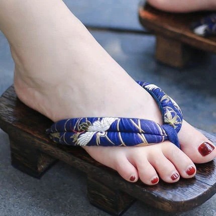 【幸運】き下駄 レディース げた 祭り 花火大会 浴衣 着物 鼻緒 デート 二枚歯 厚底下駄 女物下駄 厚底 履物 痛くない 歩きやすい 滑り止め 新作 【幸運】き下駄 レディース げた 祭り 花火大会 浴衣 着物 鼻緒 デート 二枚歯 厚底下駄 女物下駄 厚底 履物 痛くない 歩きやすい 滑り止め 新作