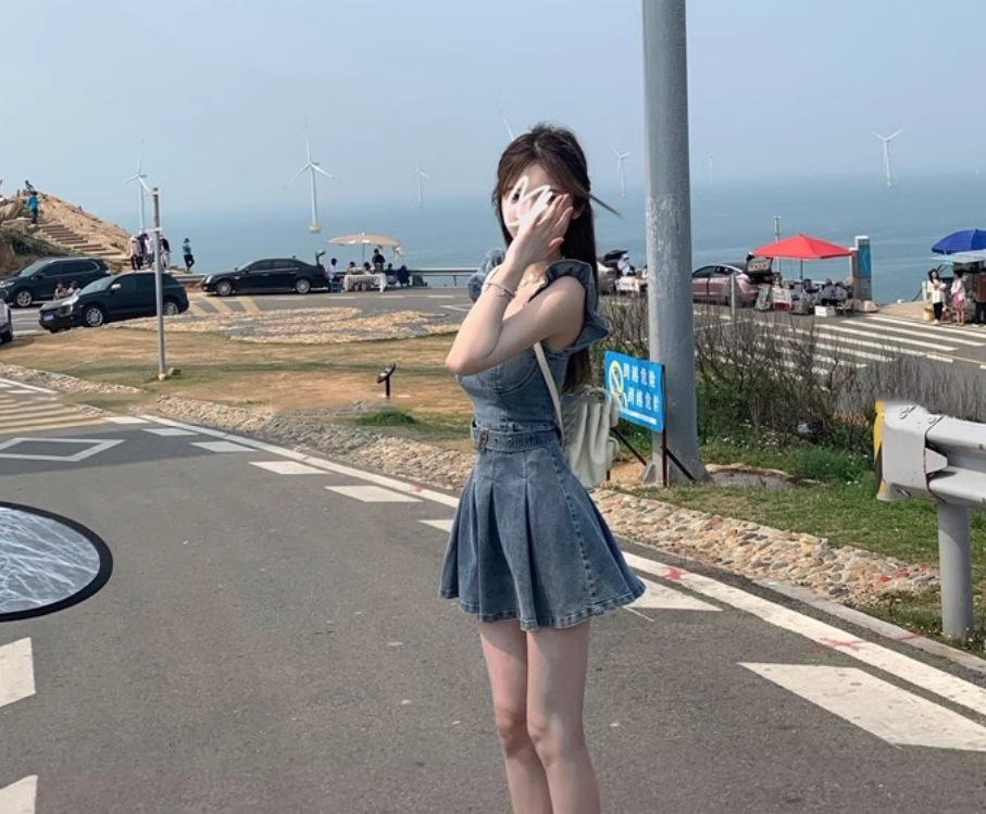 ワンピース レディース ミニ 膝上 袖なし ノースリーブ フリル袖 スクエアネック 襟なし タイト スリム 細身 Aライン タックプリーツ ウエストマーク ハイウエスト デニム ブルーデニム かわいい