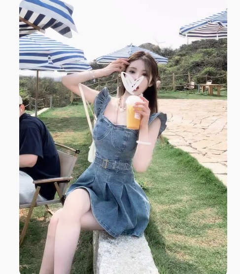 ワンピース レディース ミニ 膝上 袖なし ノースリーブ フリル袖 スクエアネック 襟なし タイト スリム 細身 Aライン タックプリーツ ウエストマーク ハイウエスト デニム ブルーデニム かわいい