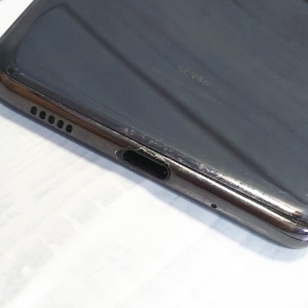 【送料無料】au Galaxy A20 SCV46 Black 本体 白ロム SIMロック解除済み SIMフリー 390198