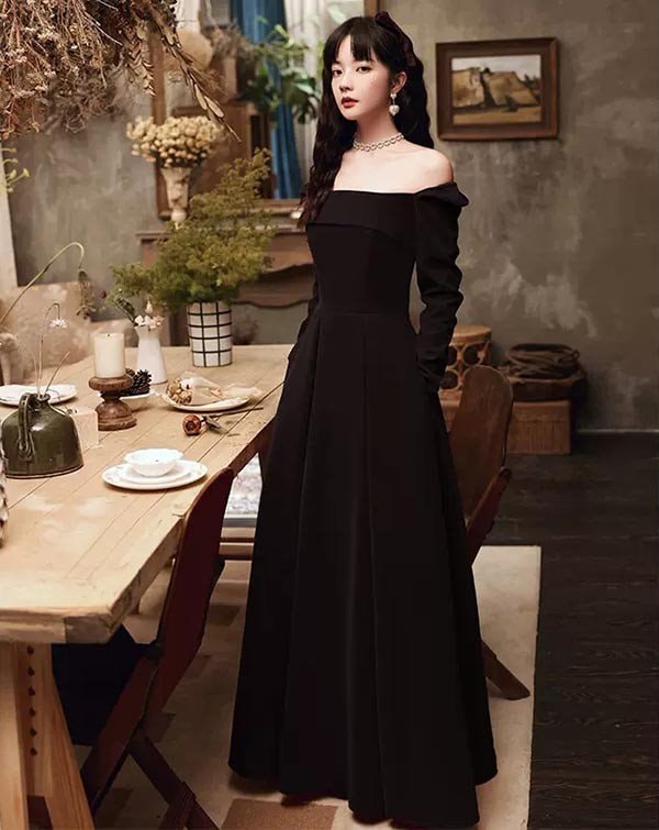 Qoo10] ロングドレス 演奏会 黒 ドレス ブラッ