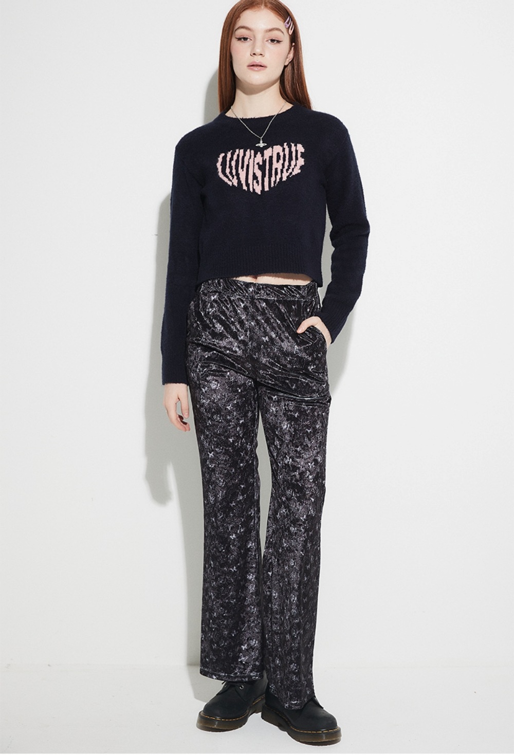 IVE WONYOUNG 着用/OW HEART LOGO KNIT