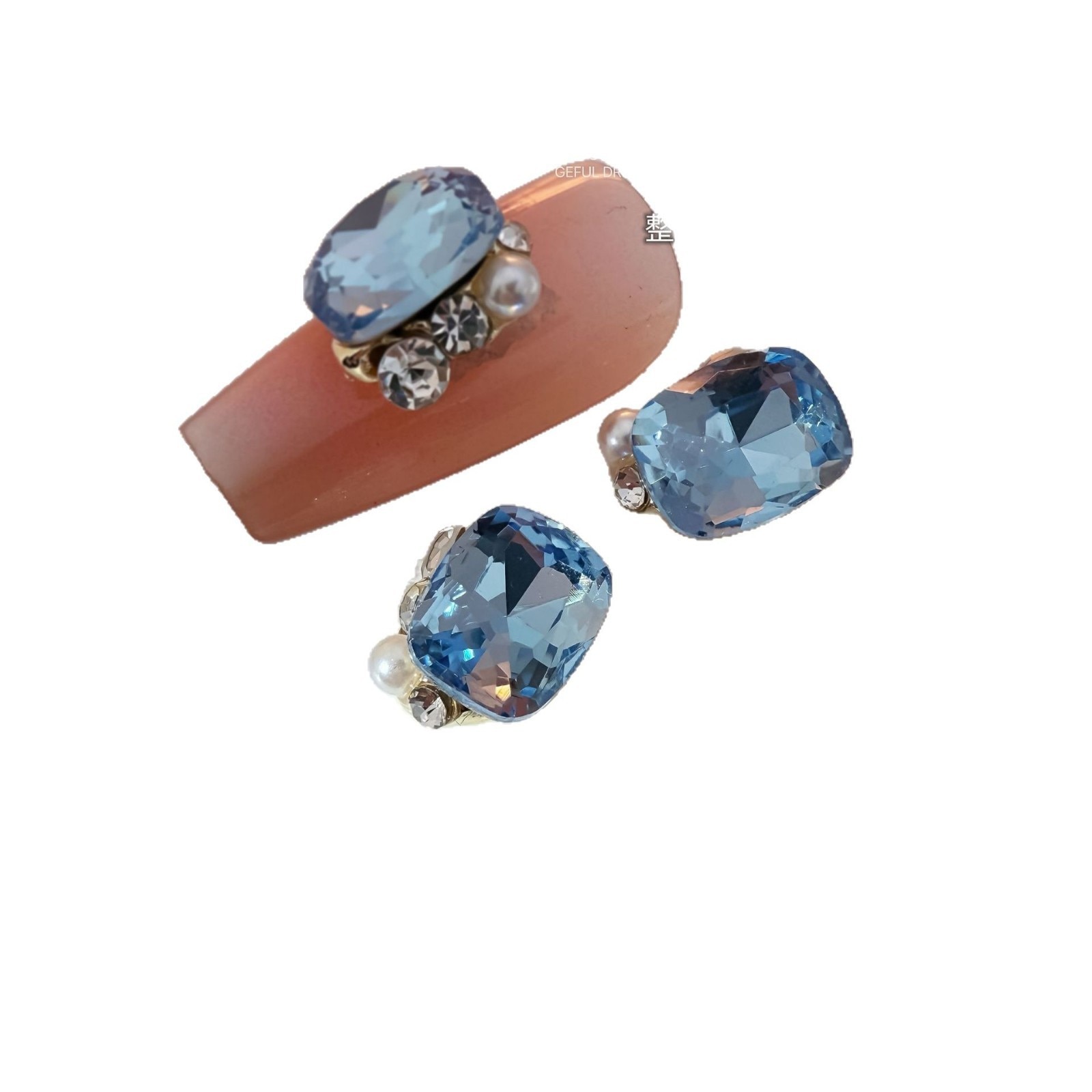 【1点ご購入 で10点プレゼントいたします】水色スタックドリルネイルアクセサリーフラッシュブルー枕長方形斧肥方完成品爪スタックドリル