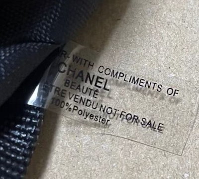 海外限定ノベルティCHANEL ブラック ナイロンバッグ Qoo10] CHANEL コスメ ノベルティ海外限定商品!! コス