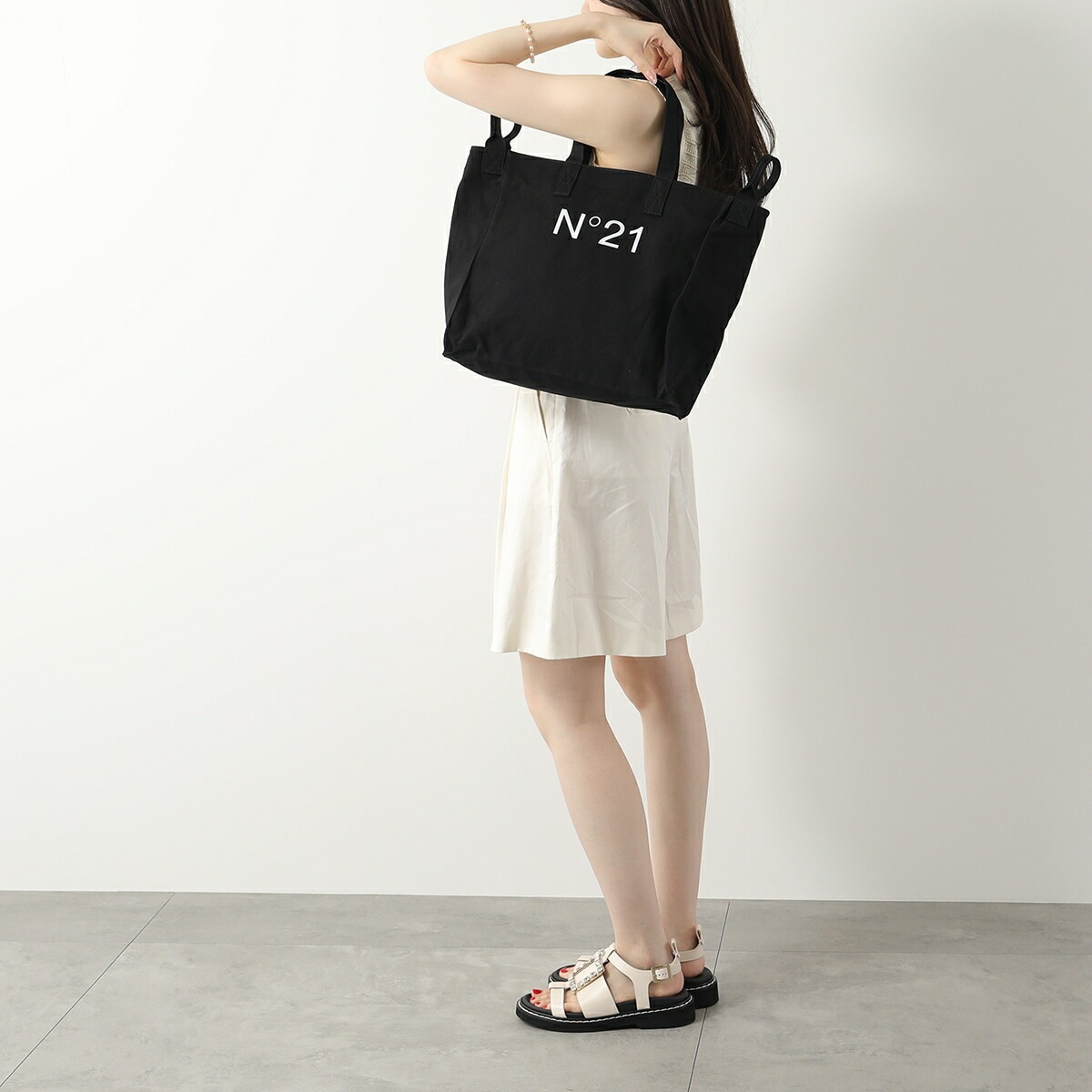 N21 KIDS ヌメロヴェントゥーノ キッズ トートバッグ N21926 N0352 レディース ガールズ コットンキャンバス ロゴ ハンドバッグ 鞄 0N900 N21 KIDS ヌメロヴェントゥーノ キッズ トートバッグ N21926 N0352 レディース ガールズ コットンキャンバス ロゴ ハンドバッグ 鞄 0N900