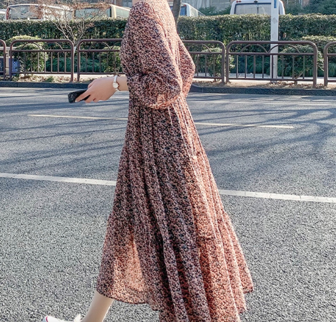 ワンピース デート フレアワンピース ロング ロング丈 透け感 シースルー かわいい 大人可愛い きれいめ シンプル カジュアル 大人 上品 おしゃれ お洒落 主役級 存在感 柄 花柄 小花柄 春 秋 ワンピース デート フレアワンピース ロング ロング丈 透け感 シースルー かわいい 大人可愛い きれいめ シンプル カジュアル 大人 上品 おしゃれ お洒落 主役級 存在感 柄 花柄 小花柄 春 秋