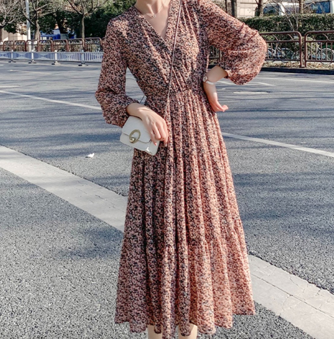 ワンピース デート フレアワンピース ロング ロング丈 透け感 シースルー かわいい 大人可愛い きれいめ シンプル カジュアル 大人 上品 おしゃれ お洒落 主役級 存在感 柄 花柄 小花柄 春 秋 ワンピース デート フレアワンピース ロング ロング丈 透け感 シースルー かわいい 大人可愛い きれいめ シンプル カジュアル 大人 上品 おしゃれ お洒落 主役級 存在感 柄 花柄 小花柄 春 秋