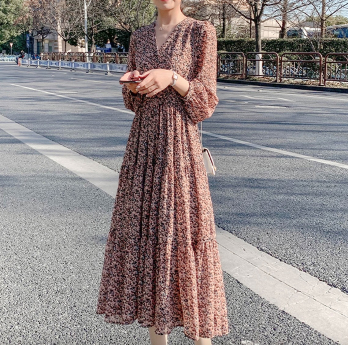 ワンピース デート フレアワンピース ロング ロング丈 透け感 シースルー かわいい 大人可愛い きれいめ シンプル カジュアル 大人 上品 おしゃれ お洒落 主役級 存在感 柄 花柄 小花柄 春 秋 ワンピース デート フレアワンピース ロング ロング丈 透け感 シースルー かわいい 大人可愛い きれいめ シンプル カジュアル 大人 上品 おしゃれ お洒落 主役級 存在感 柄 花柄 小花柄 春 秋