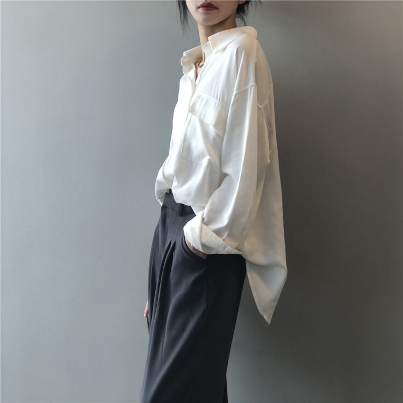 デザインシャツ 無地 長袖 ブラウス 3色 レディース トップス シンプル カジュアル おしゃれ エレガント 春 秋 オフィス 通勤 お出かけ ショッピング カフェ M L ゆったり ホワイト デザインシャツ 無地 長袖 ブラウス 3色 レディース トップス シンプル カジュアル おしゃれ エレガント 春 秋 オフィス 通勤 お出かけ ショッピング カフェ M L ゆったり ホワイト